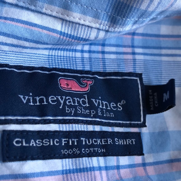 Button down - Picture 3 of 3